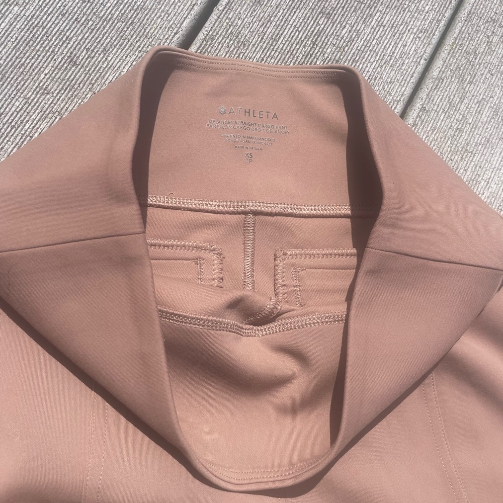Athleta Delancey Straight Cargo Pants Rustic Beige Women’s sz XS #882625 NWOT - Picture 4 of 5